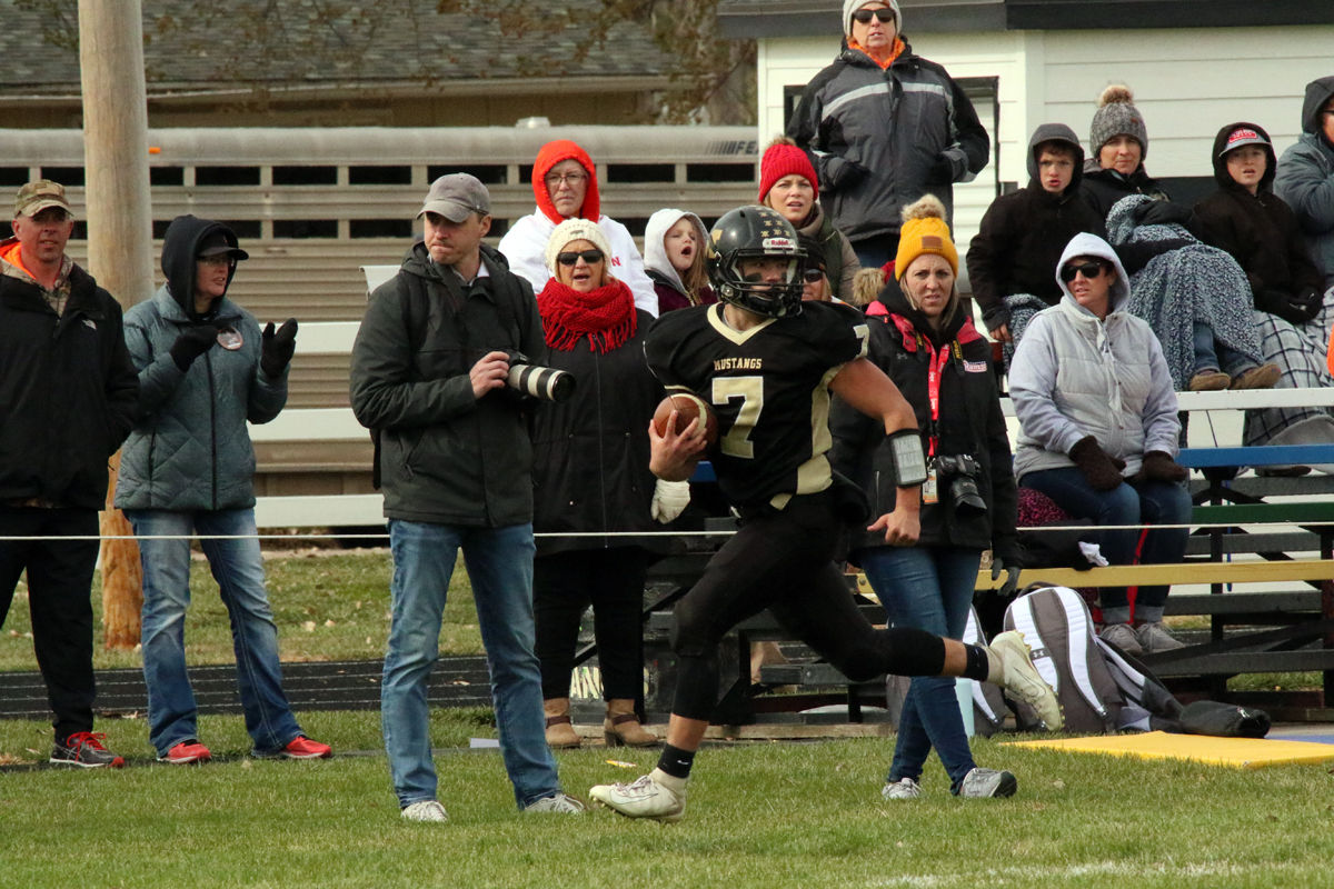 McCool Junc FB vs Crawford (17).jpg
